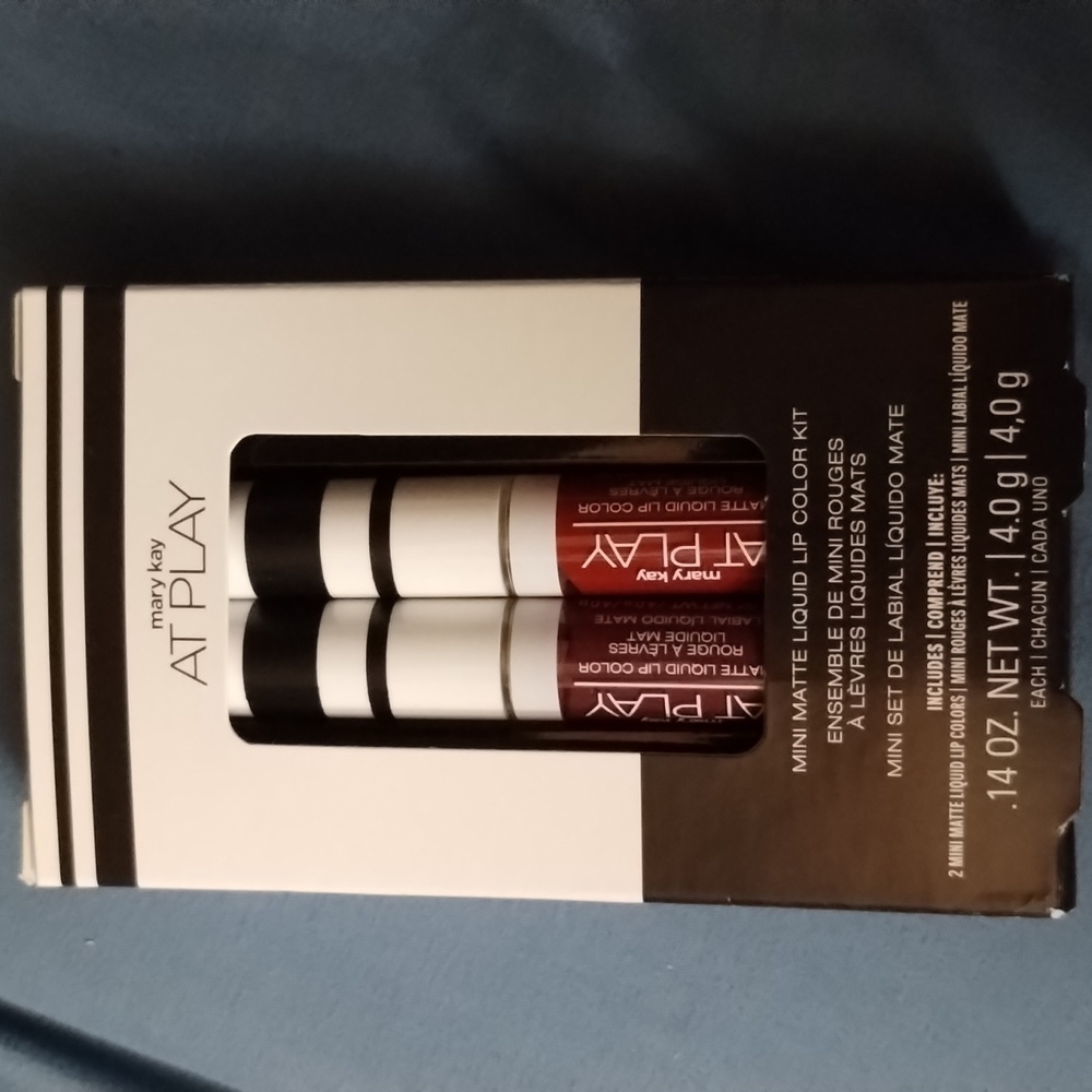 Mary Kay at play matte liquid lip color kit